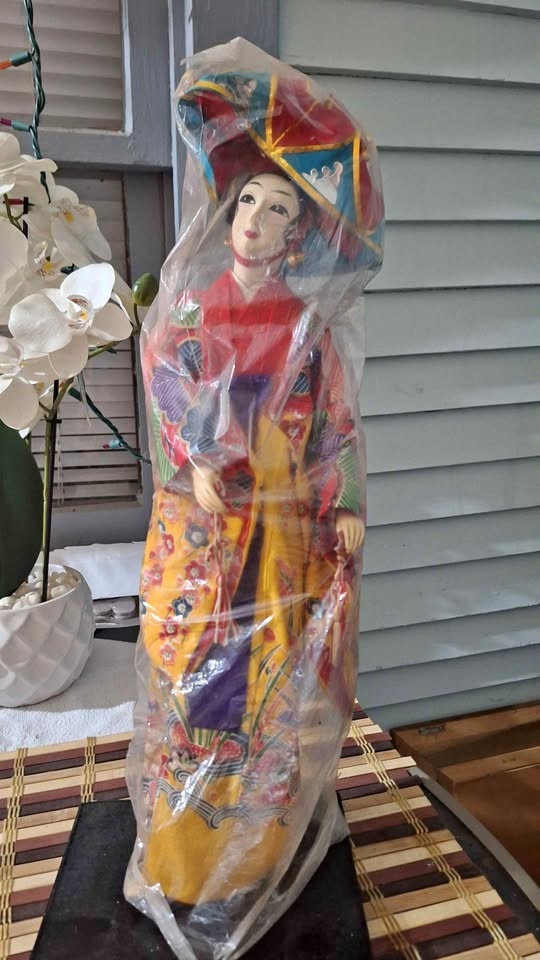 Japanese Gisha doll vintage bought in the 70s for sale pickup an
