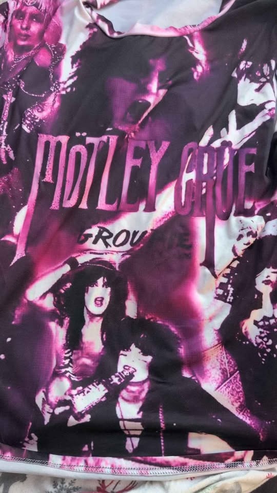 Purple Mötley Crüe Shirt - photo 2