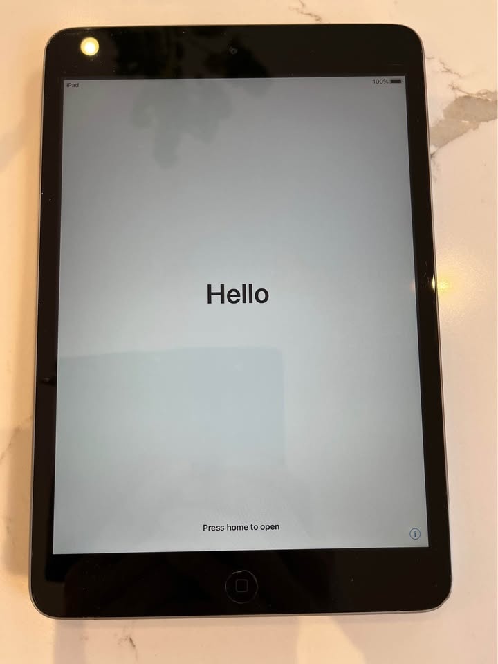 iPad Mini 2 32GB EUC (no cable or adapter) - photo 2