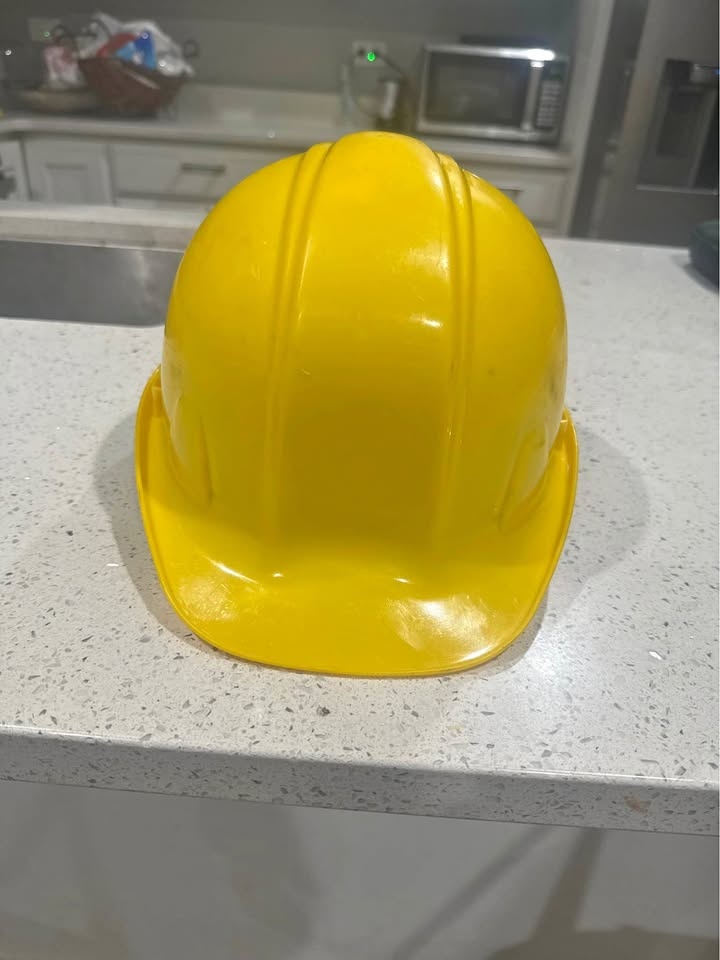Condor Yellow Construction Hard Hat – Like New