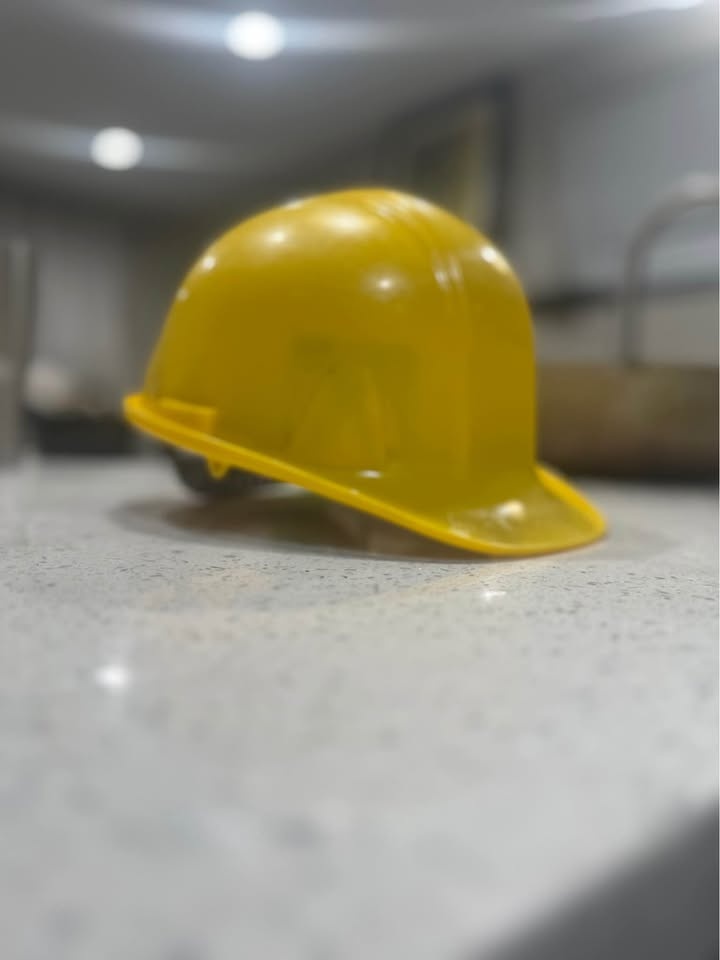 Condor Yellow Construction Hard Hat – Like New - photo 4