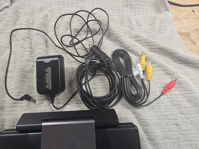 Panasonic DVD-LS83 Portable DVD Player - photo 4