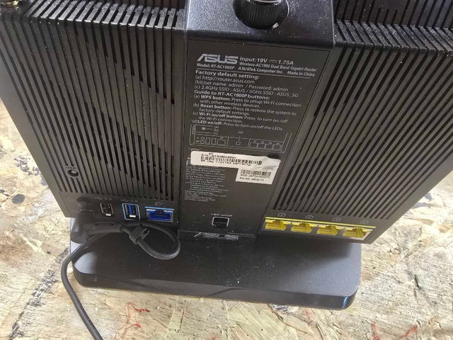 Asus AC1900 Router - photo 2