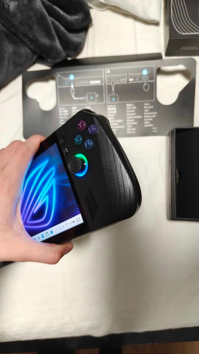 ROG Ally X with Dock - photo 3