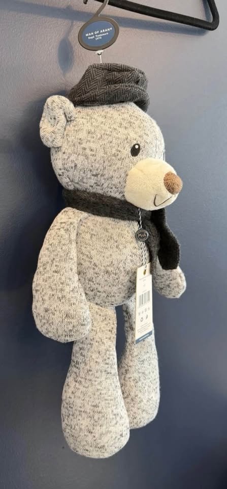 NWT Man Of Aran (Irish) Bear 17” Standing Shamrock Ear☘️ $15 - photo 3