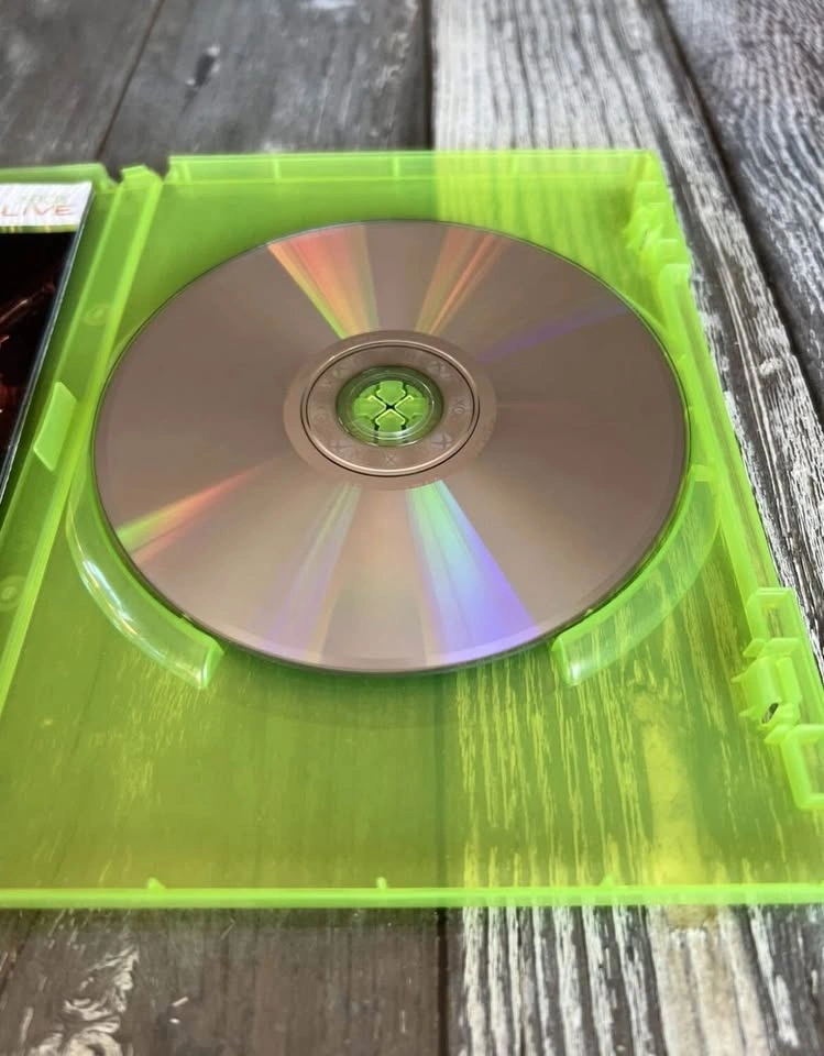 Resident Evil 5 (Xbox 360, 2009) CIB - photo 3