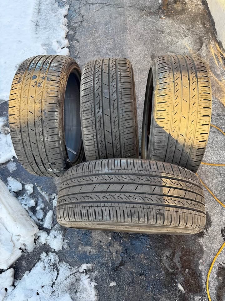 Tires 215/40/R18