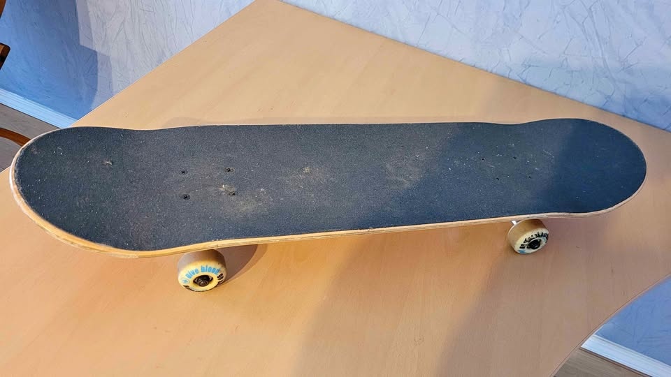 "Have A Nice Day" Complete Skateboard - Great Condition