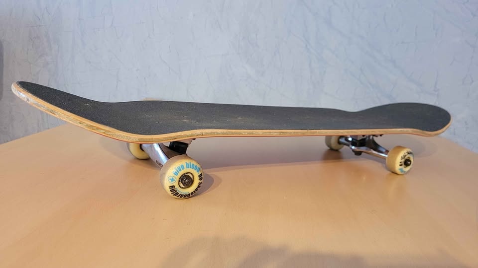 "Have A Nice Day" Complete Skateboard - Great Condition - photo 2