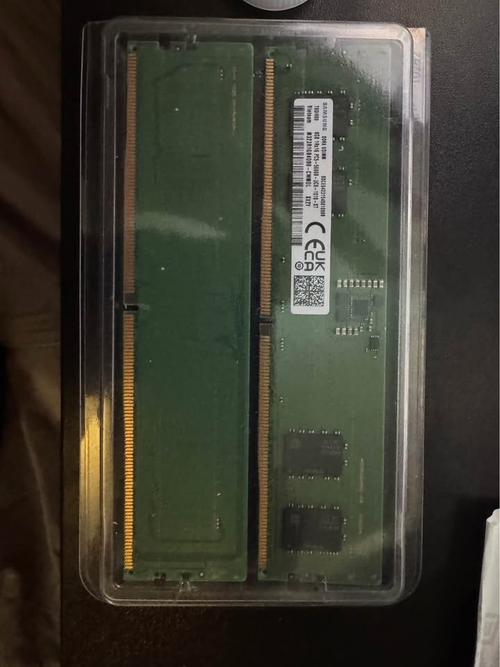 DDR5 16gb 5600 mhz selling asap - photo 2