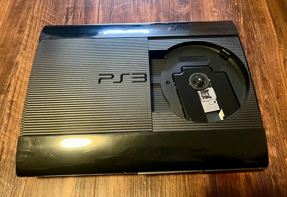 PS3 Super Slim Bundle: 18 Games — Fully Reset — Ready to Play - photo 3