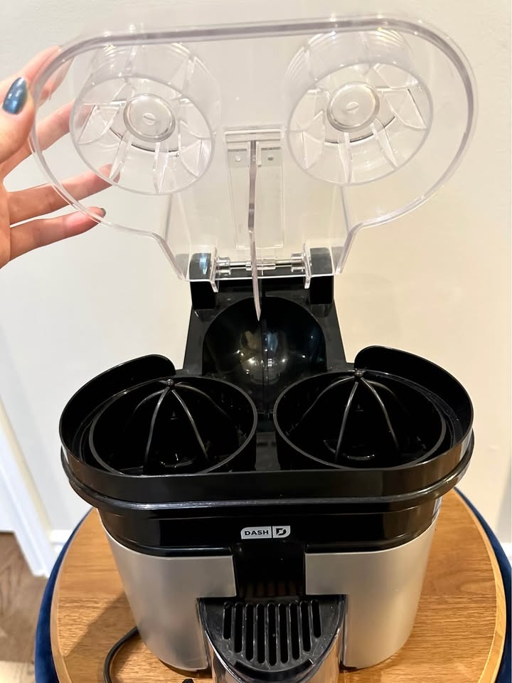 Dash Dual Citrus Juicer DCJ001SL - Like New - photo 3