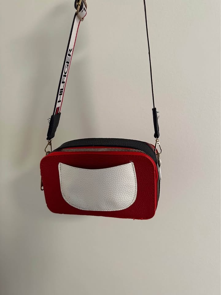 Tommy Hilfiger bag - photo 2