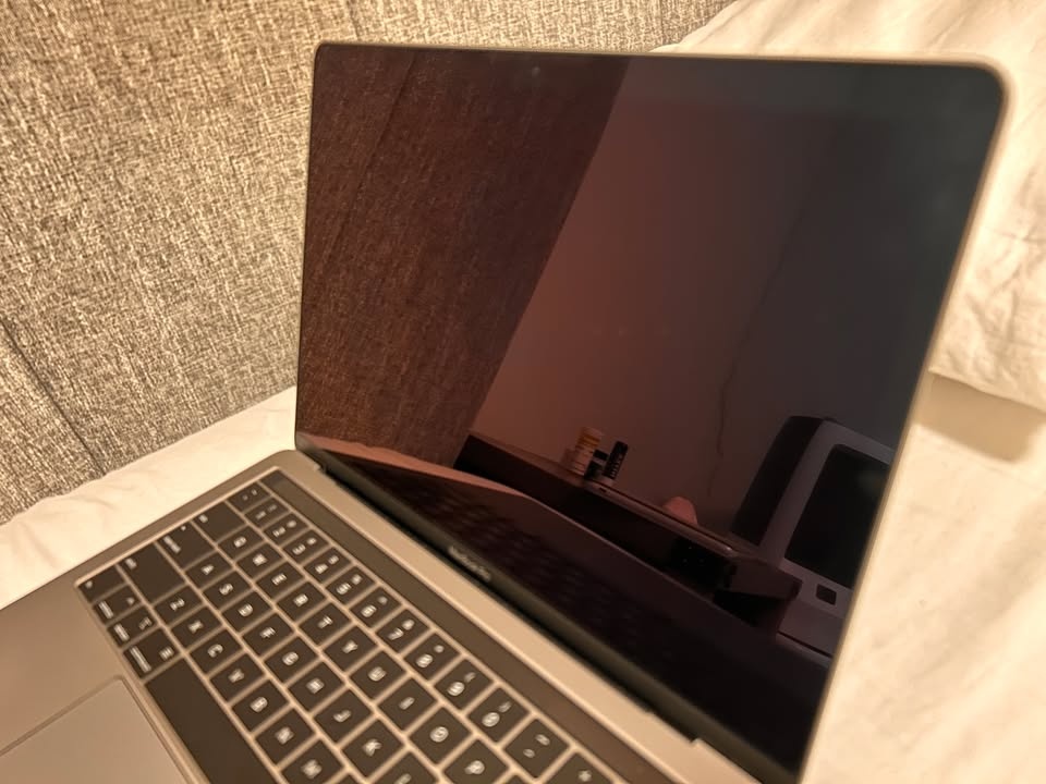 16GB RAM 2019 Macbook Pro (Space Grey) w/ Accessories - photo 2