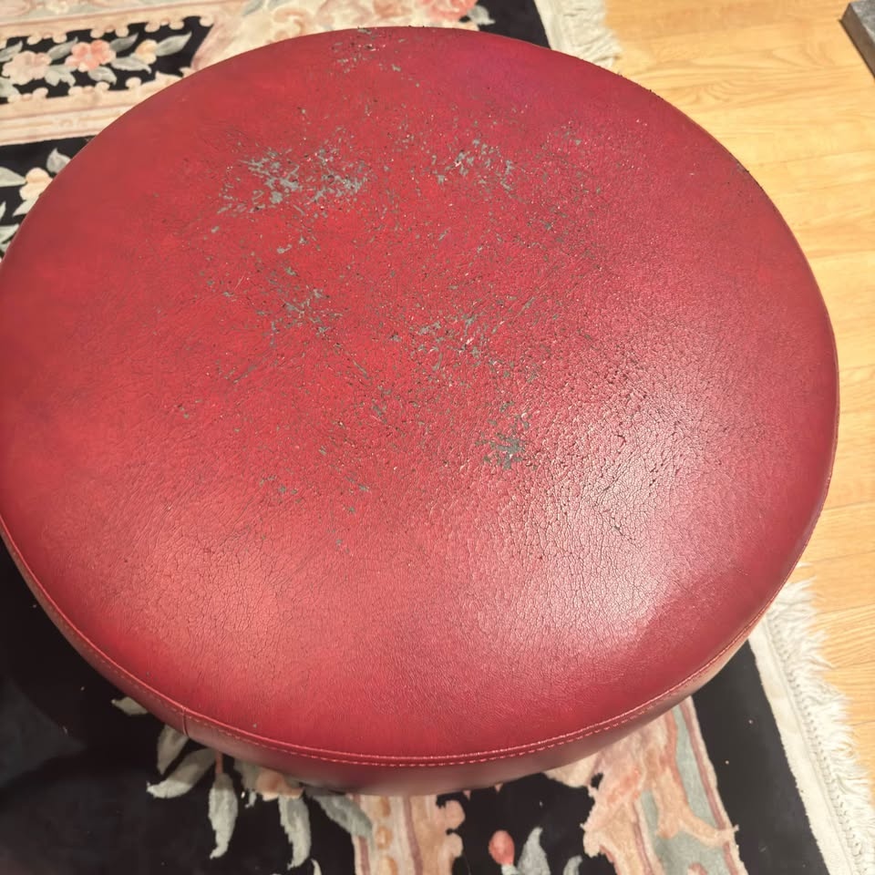 Red Ottoman - photo 2