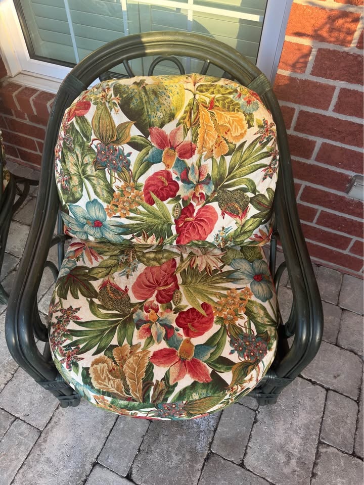 Pair of Outdoor Wicker Patio Chairs with Cushions - photo 3