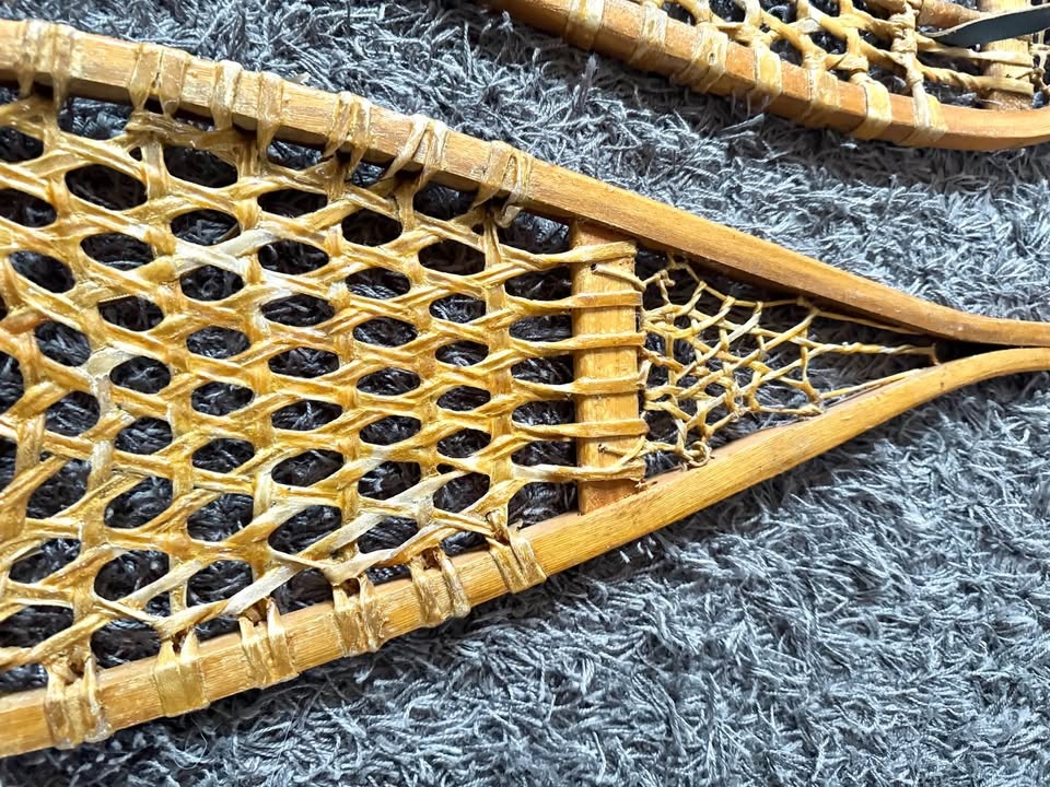 Snowshoes - excellent quality and condition - photo 3