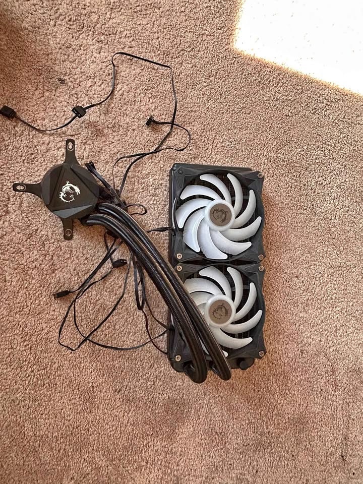 MSI MAG CORELIQUID 240R V2