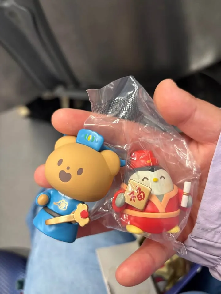 Happy New Year in Apple Village image indicator(2)