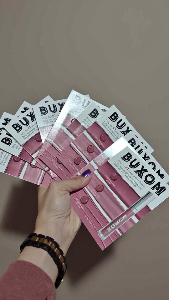 Lot of 10 x 3 Colours Buxom Sample Cards