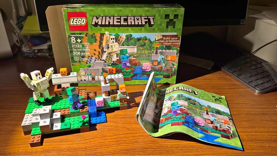 Lego Minecraft The Iron Golem
