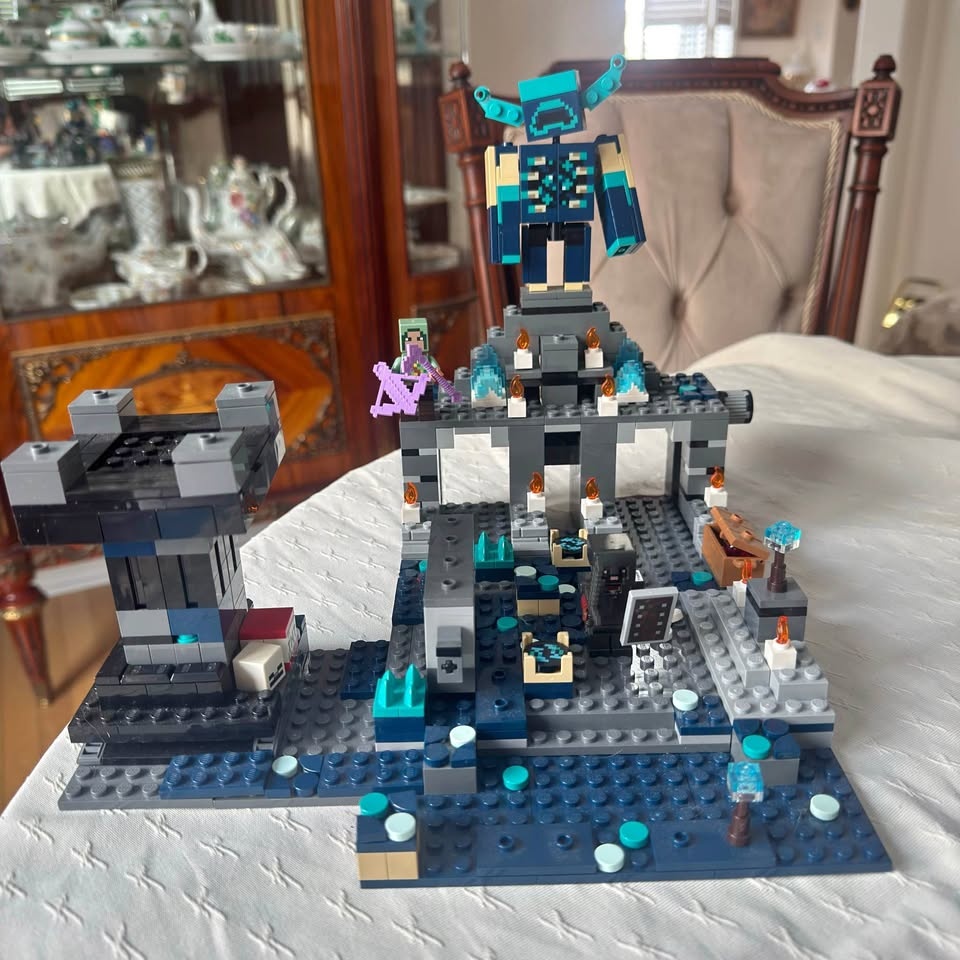 Lego Minecraft The Deep Dark Battle