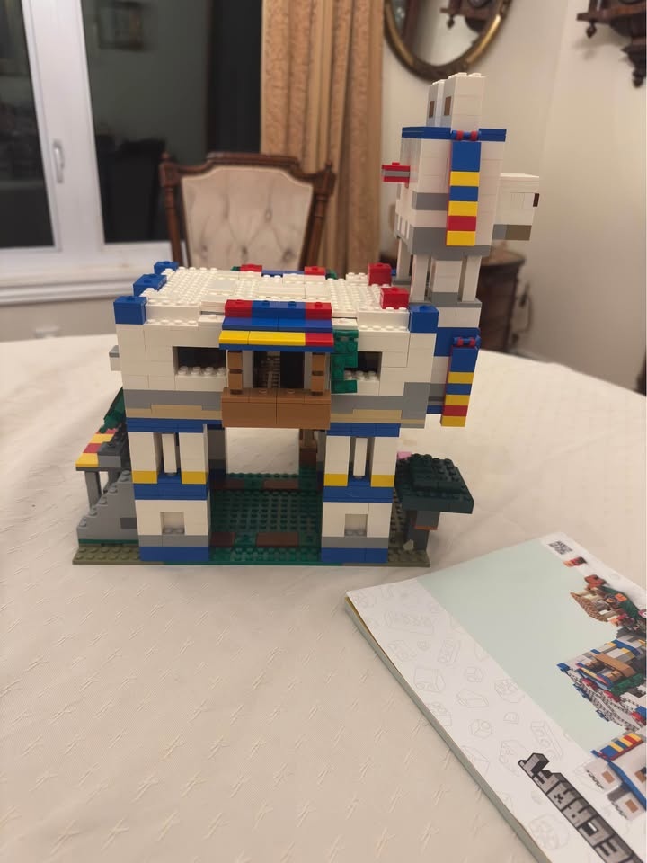Lego Minecraft The Llama Village - photo 4