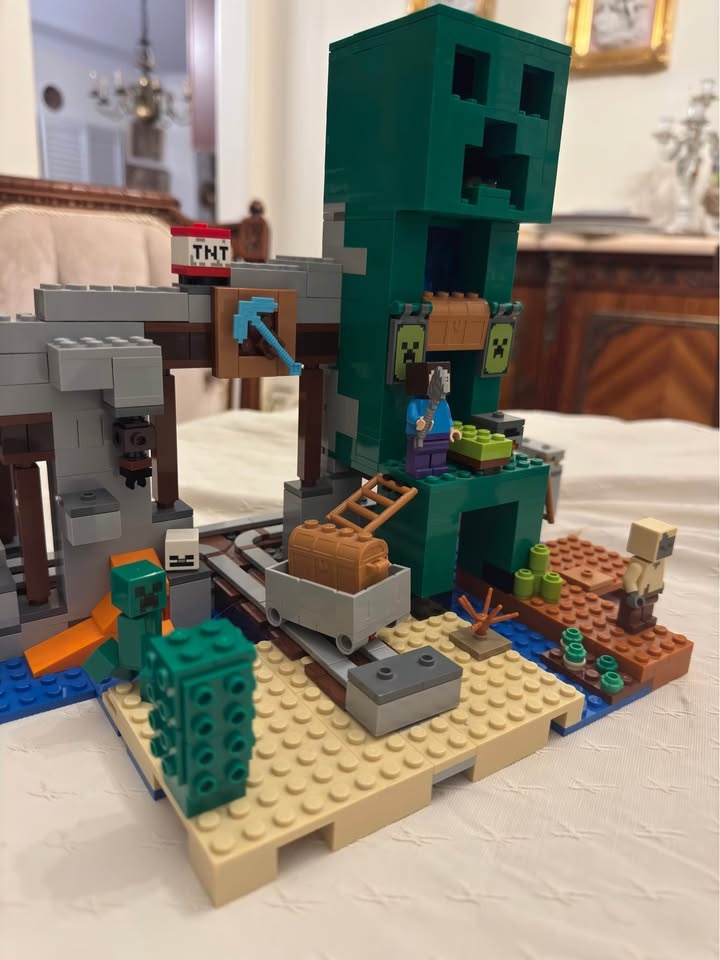 Lego Minecraft The Creeper Mine - photo 2