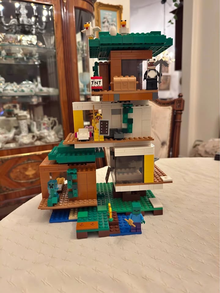 Lego Minecraft The Modern Tree House