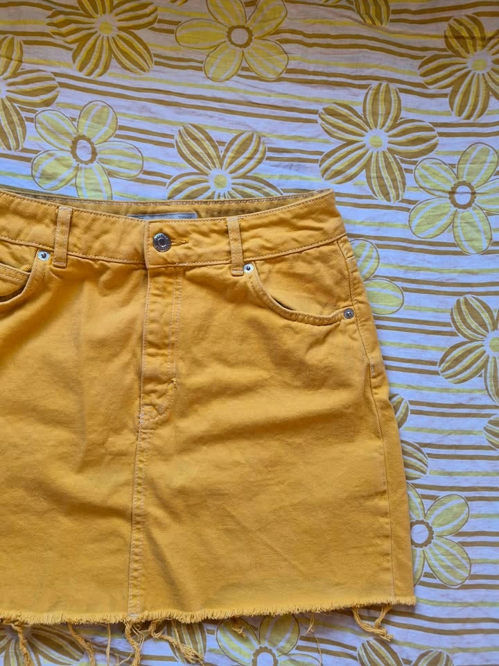 Topshop yellow denim mini skirt with frayed hem - photo 3