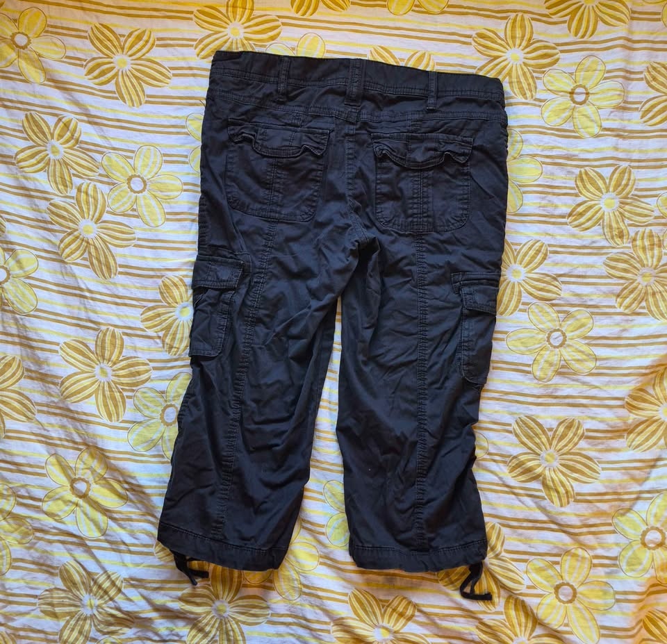 Garage Black Cargo Capri Pants - photo 2