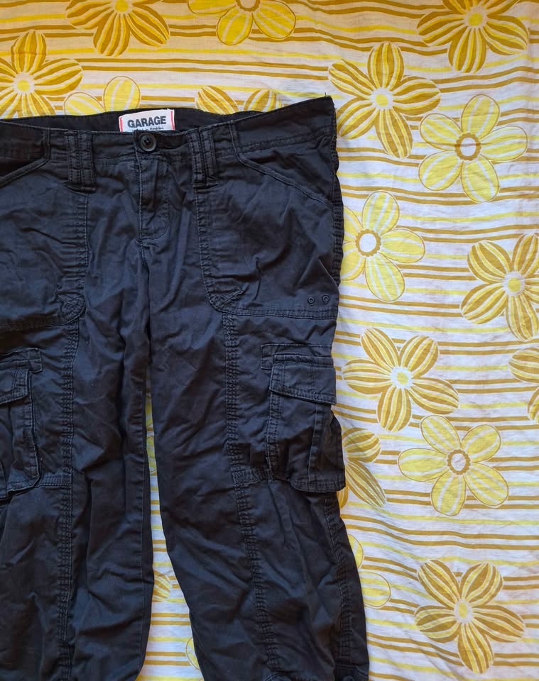 Garage Black Cargo Capri Pants - photo 3