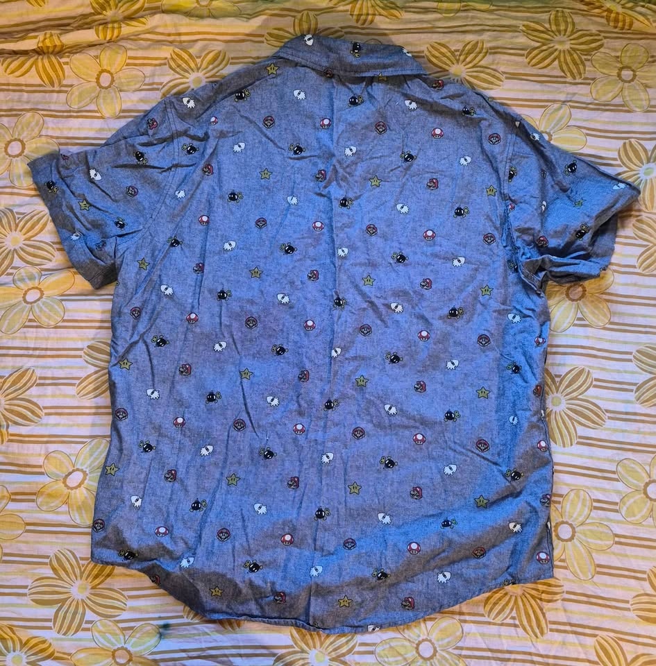 Super Mario Blue Button Up Shirt XL - photo 2