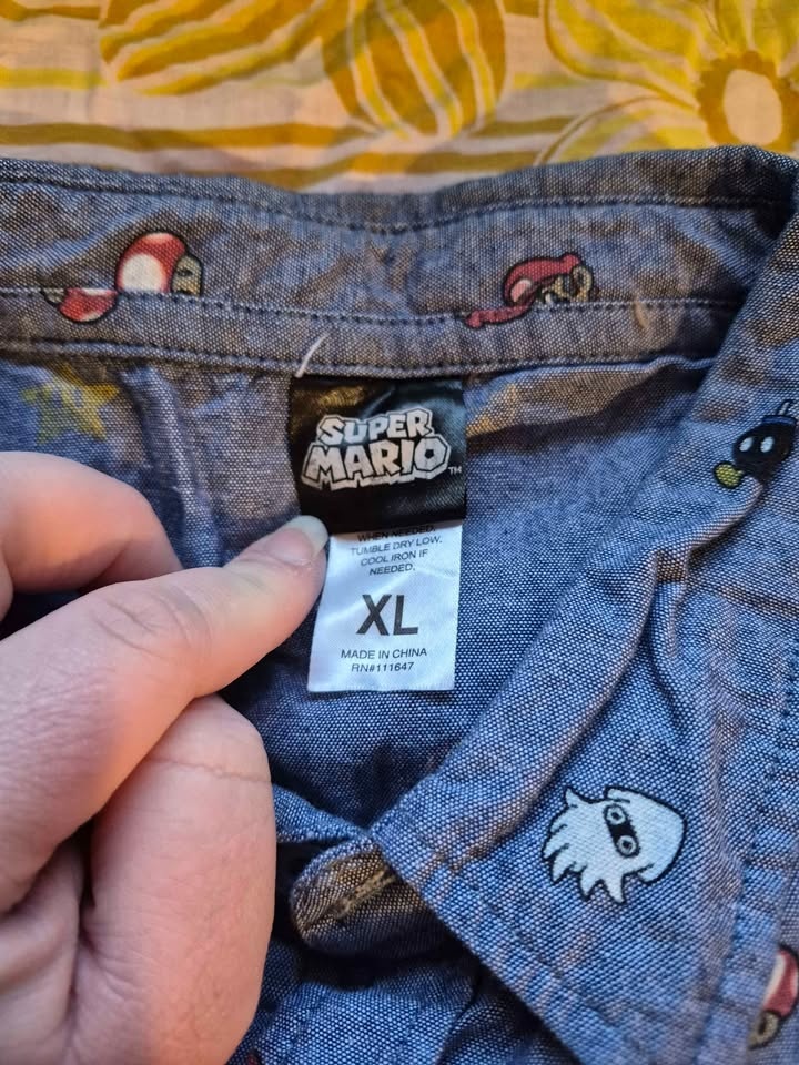 Super Mario Blue Button Up Shirt XL - photo 4