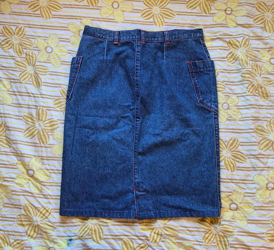 Calvin Klein Vintage Denim Skirt with Red Stitching - photo 2
