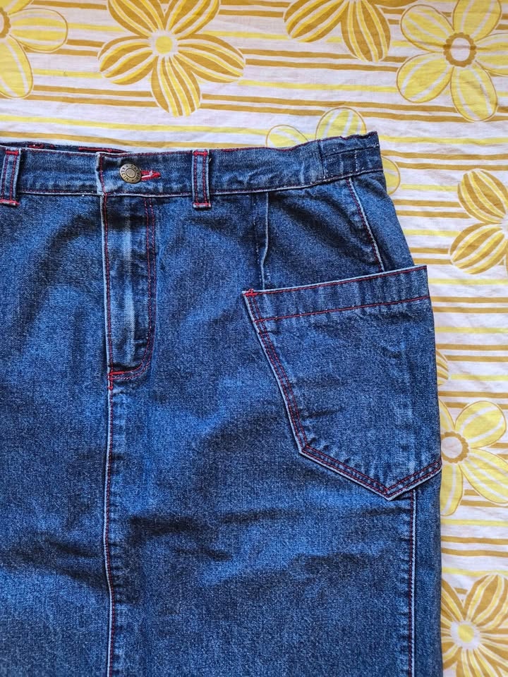 Calvin Klein Vintage Denim Skirt with Red Stitching - photo 3