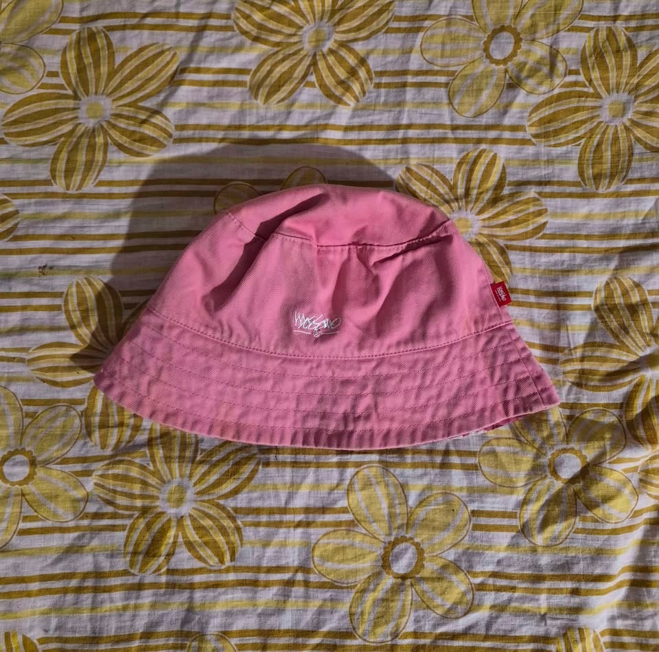 Pink reversible camo bucket hat - photo 2