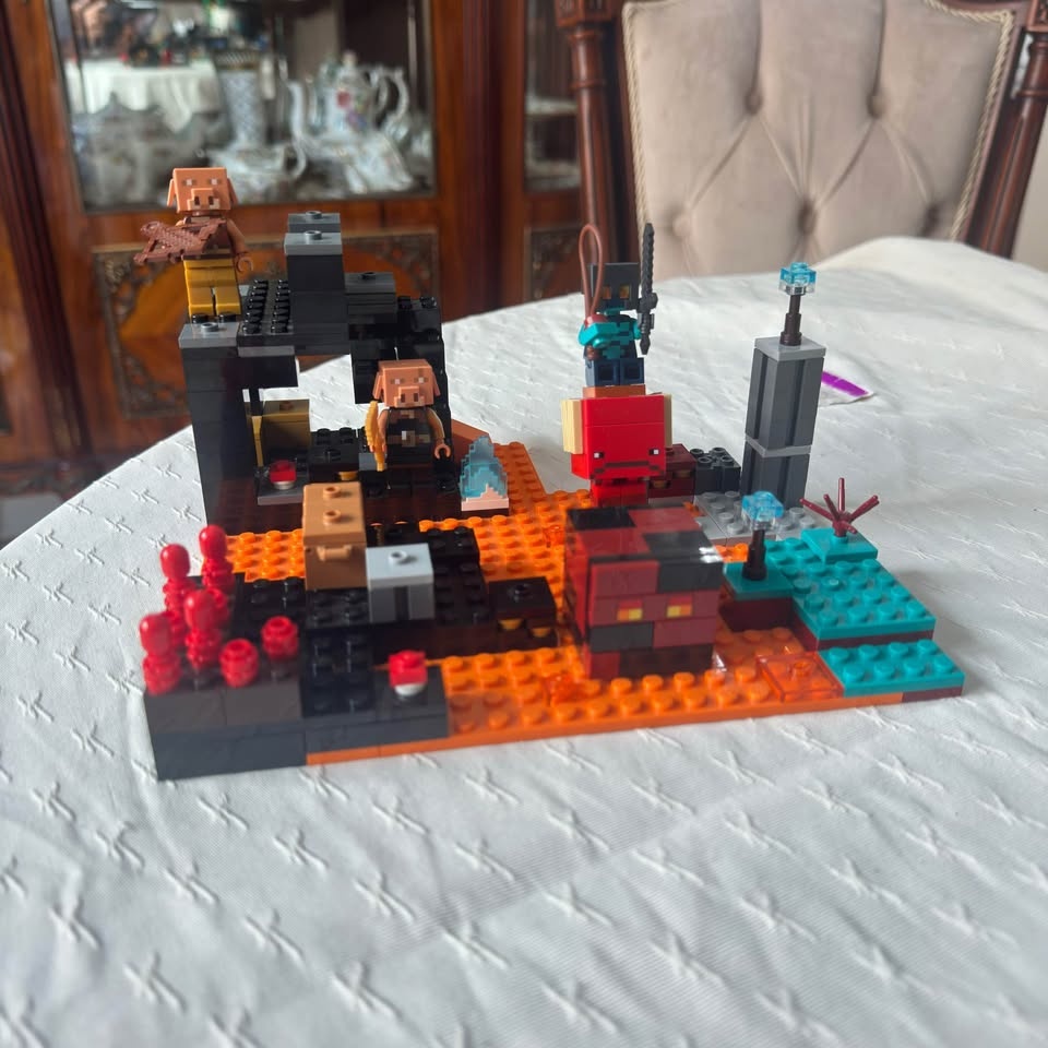 Lego Minecraft The Nether Bastion - photo 2