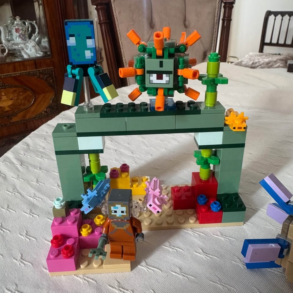 Lego Minecraft The Guardian Battle - photo 2