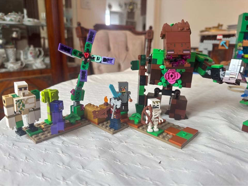 Lego Minecraft The Jungle Abomination