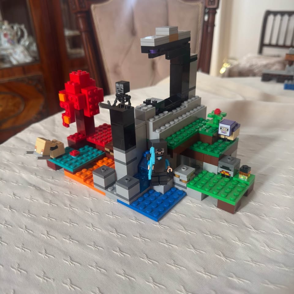 Lego Minecraft The Ruined Portal - photo 2