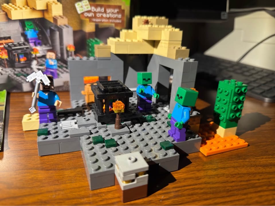 Lego Minecraft "The Dungeon" - photo 2