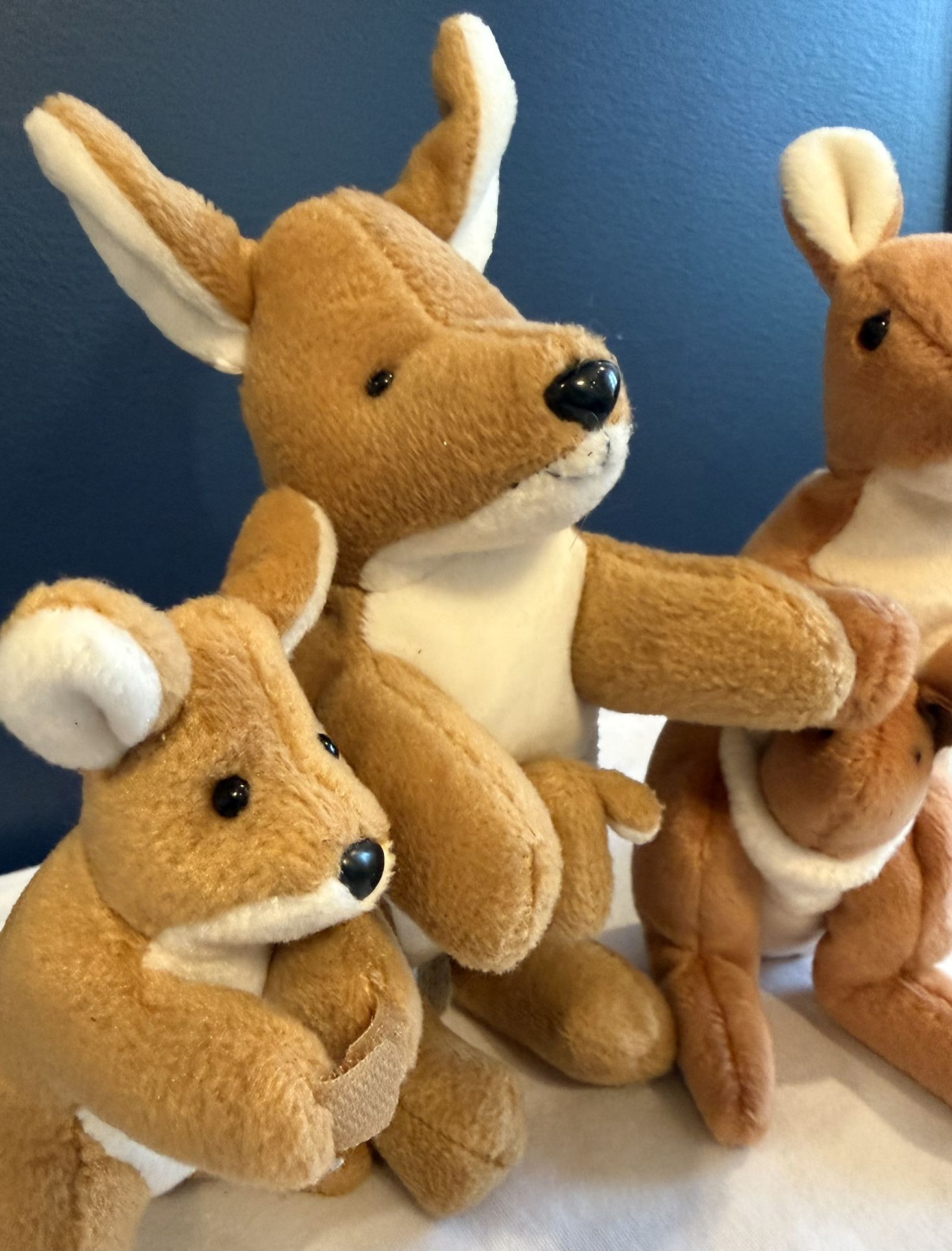 Plush Unipak Kangaroo Pack 8" - 2 Mothers & Joeys + Big Brother - photo 2