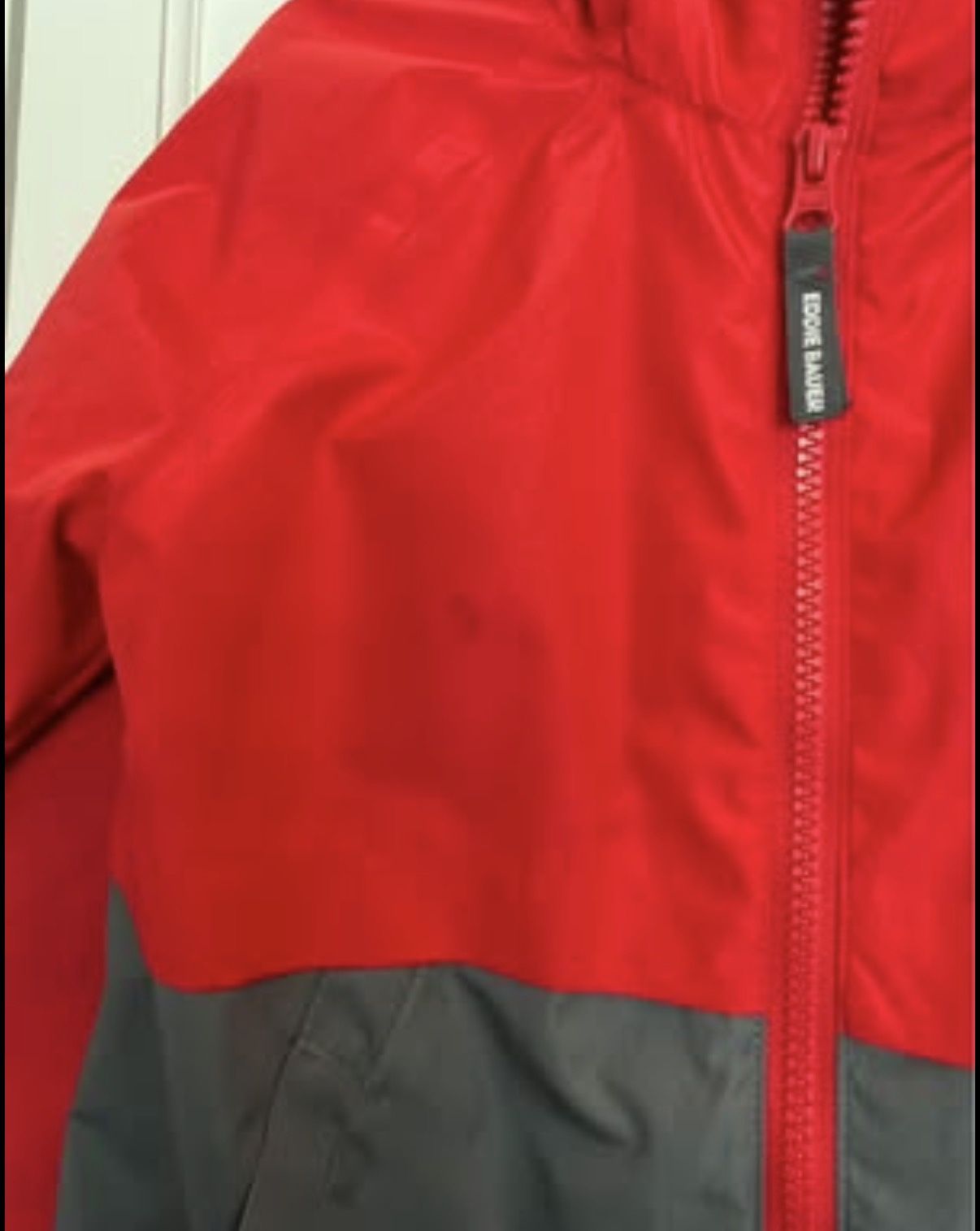 Boys XS (5-6) Red & Grey Hooded Windbreaker Jacket $10 - photo 3