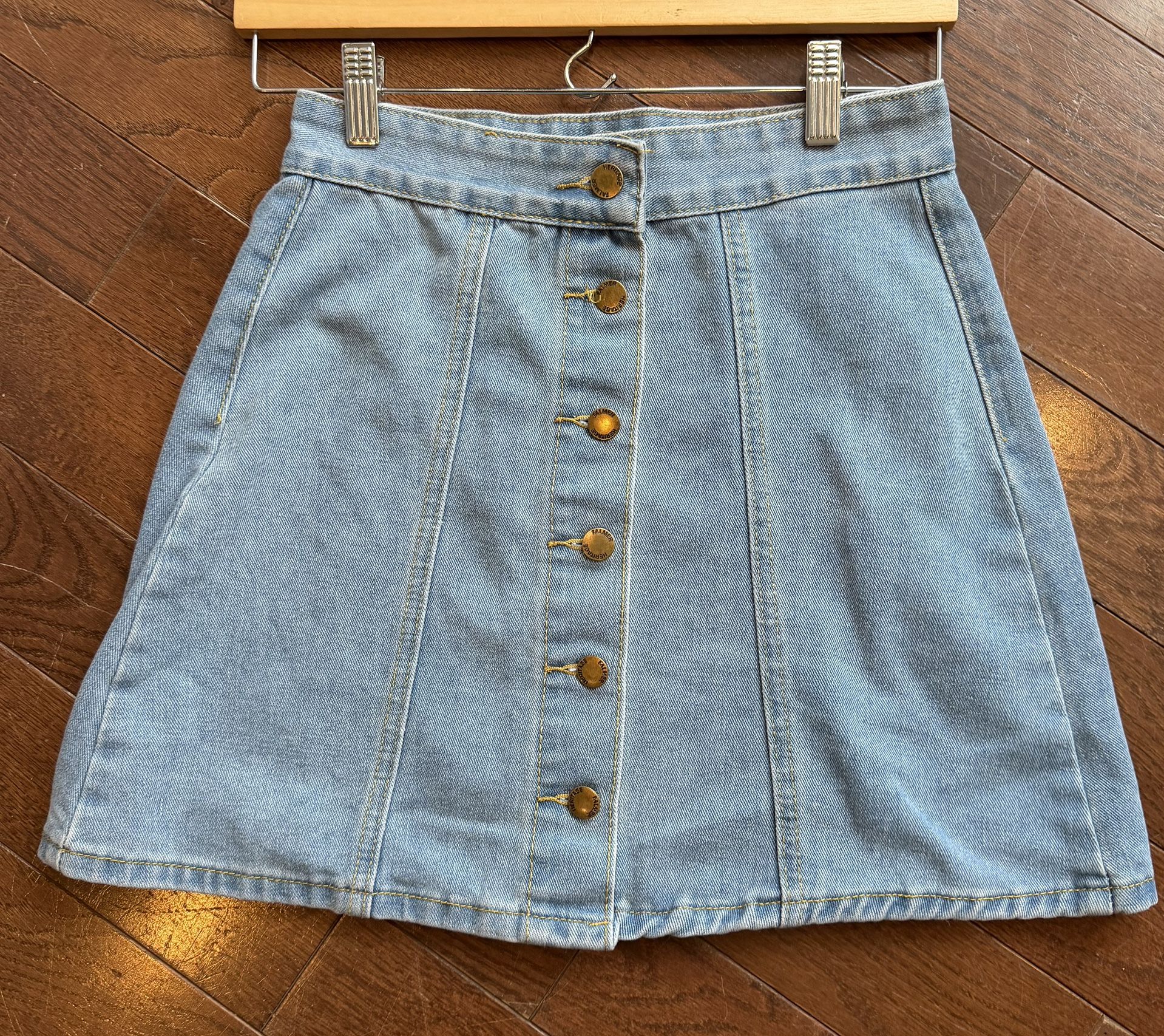 Women’s Small Denim Button Front Jean Skirt $8