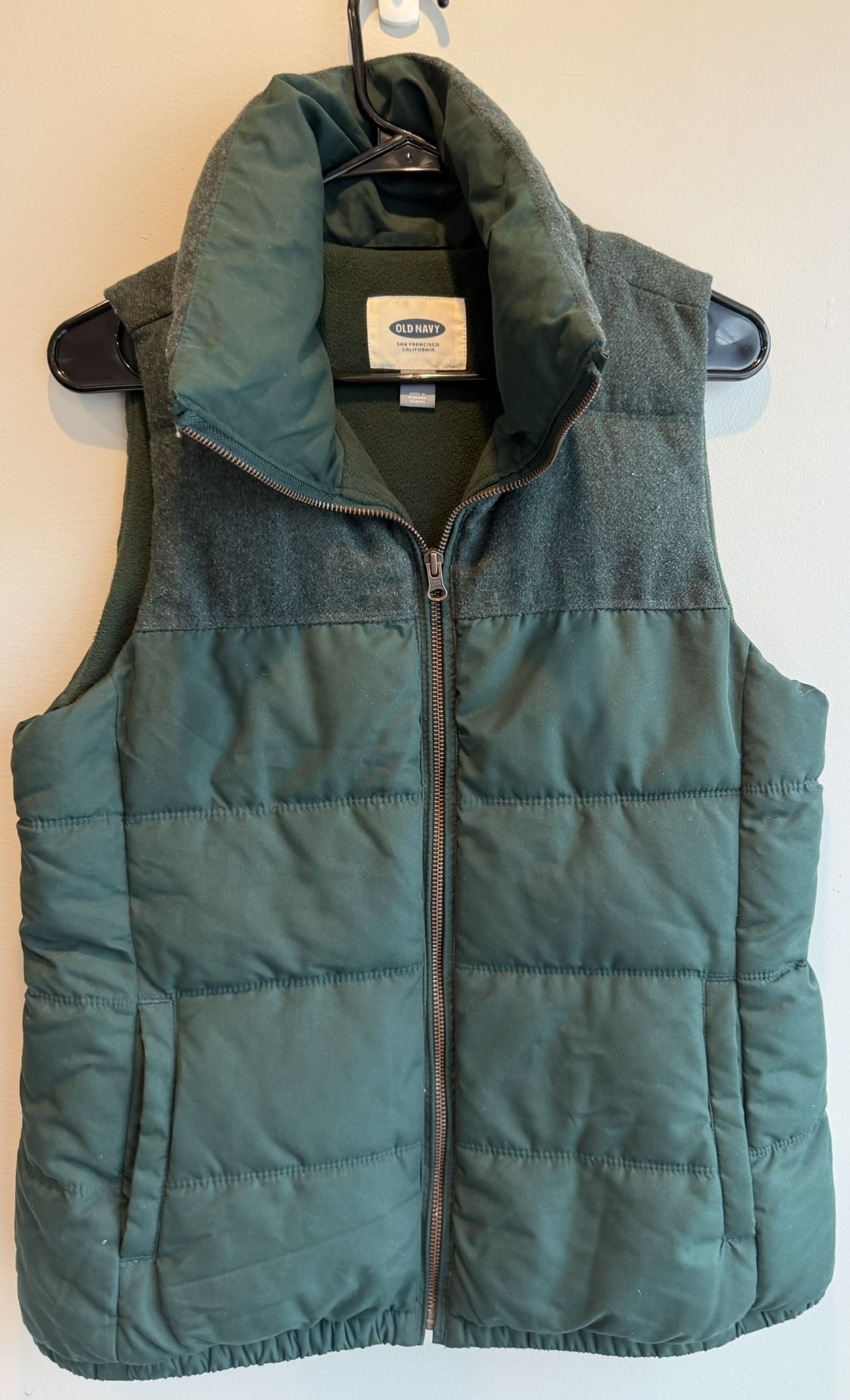 Women's Fleece Quilted Puffer Vest - Old Navy M Green