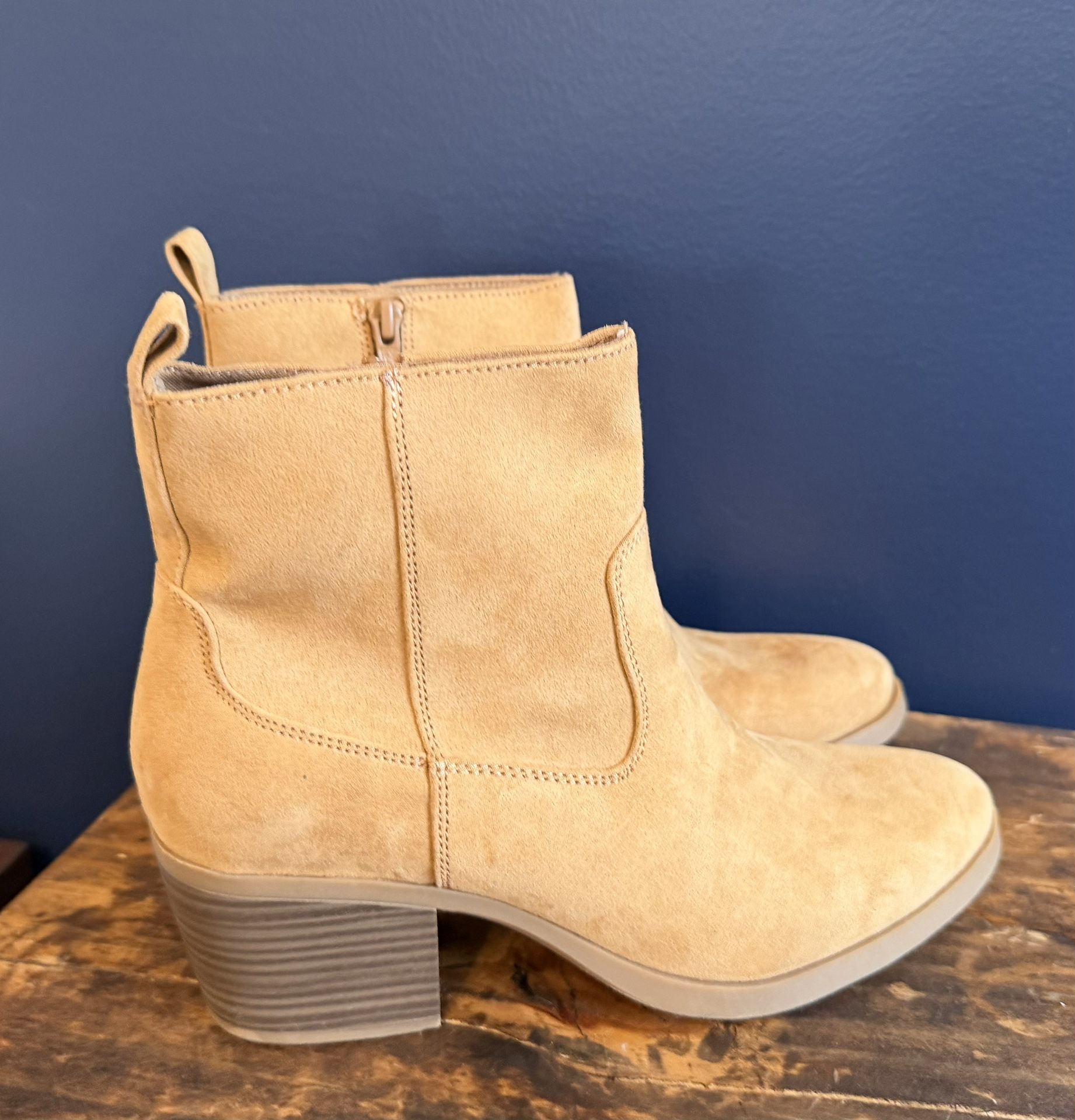 Old Navy Size 8 Camel Faux Suede Ankle Boots - $15 - photo 3