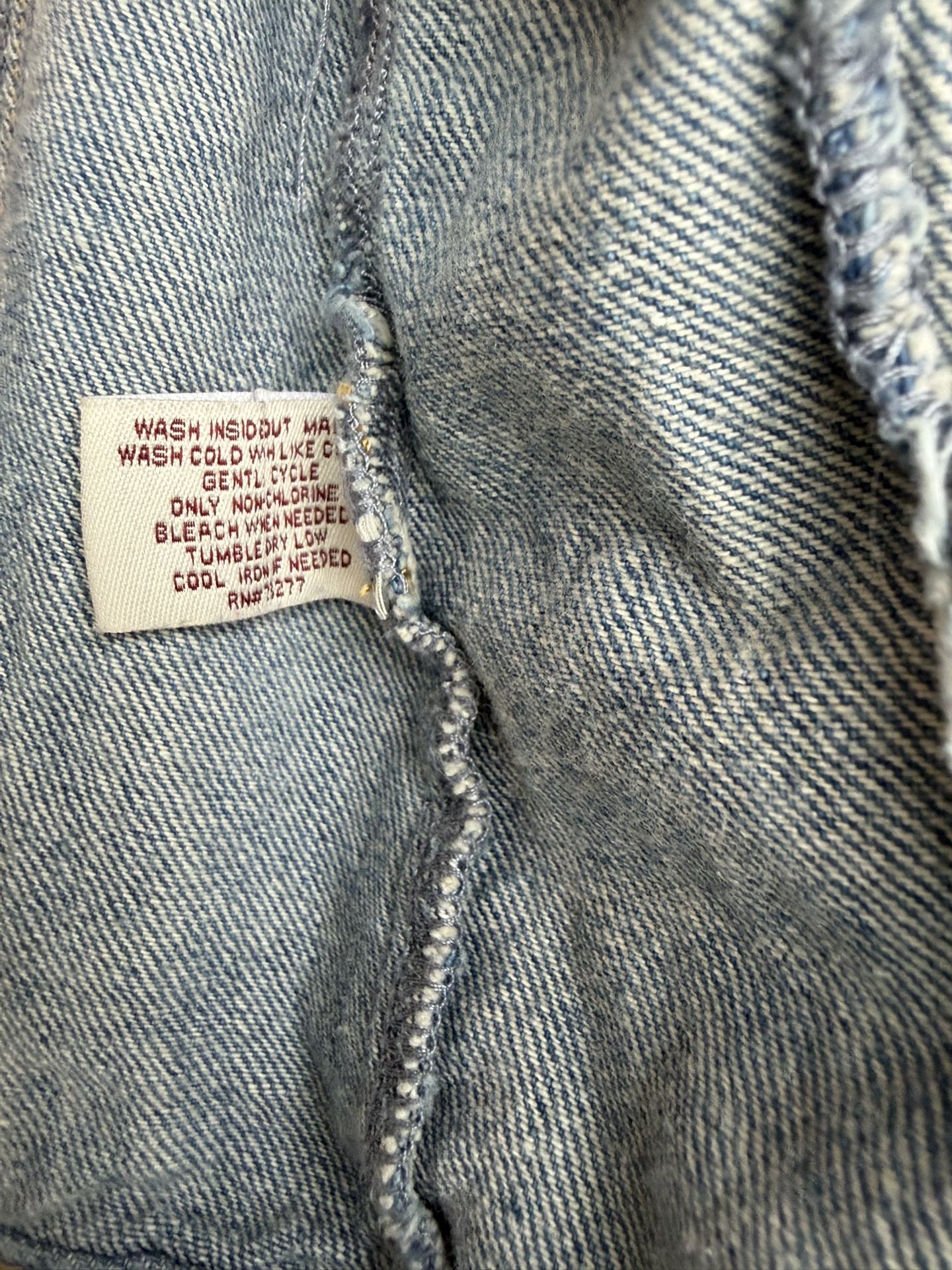 Mudd Junior’s Medium Denim Jean Jacket Distressed $15 - photo 5