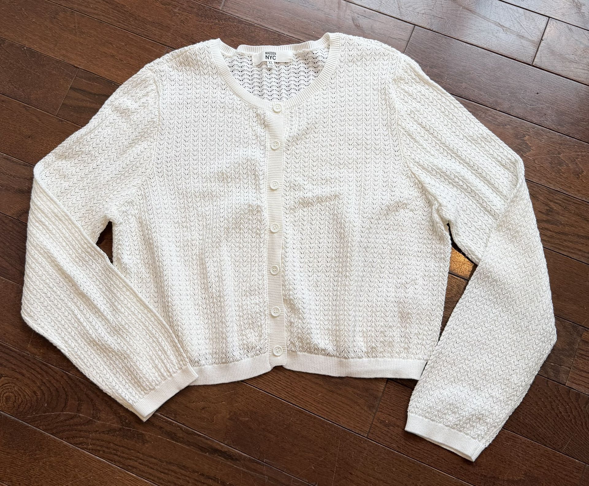 Junior’s XL Madden NYC White Cardigan Sweater $12