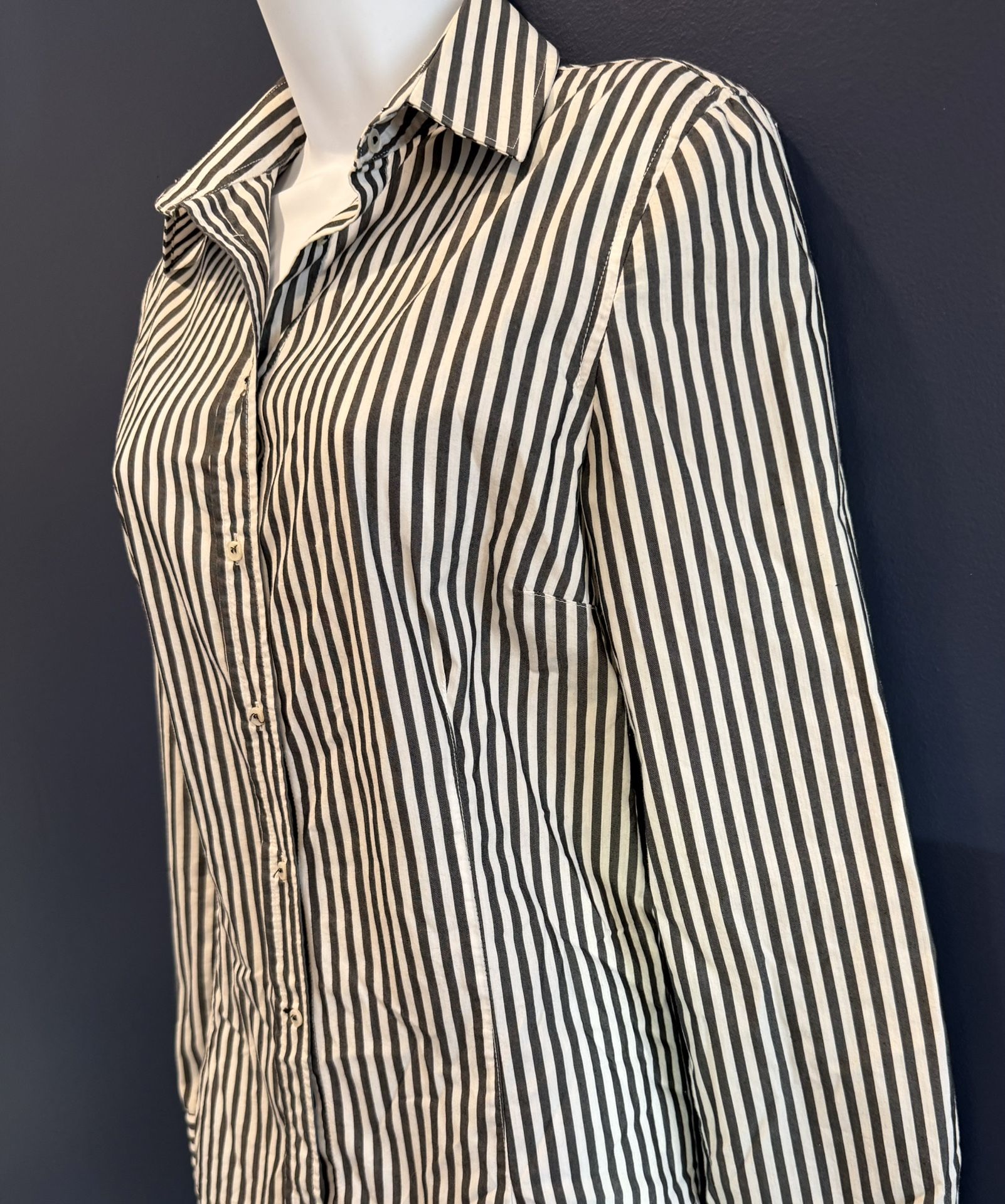 Like New Women’s Medium Zara Basic Striped Collared Shirt $12 - photo 4